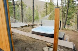 Secluded Mountain Cabin: Hot Tub & Large Deck