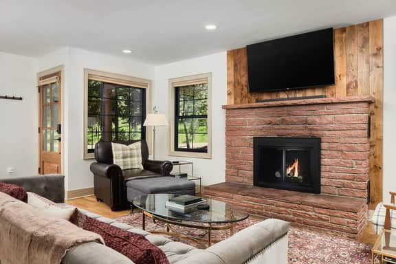 Serene Riverside Cabin: Hot Tub, Patio, Fire Pit