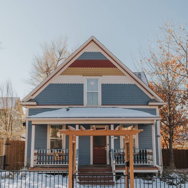 Spacious Downtown Family Home: Hot Tub & Fire Pit